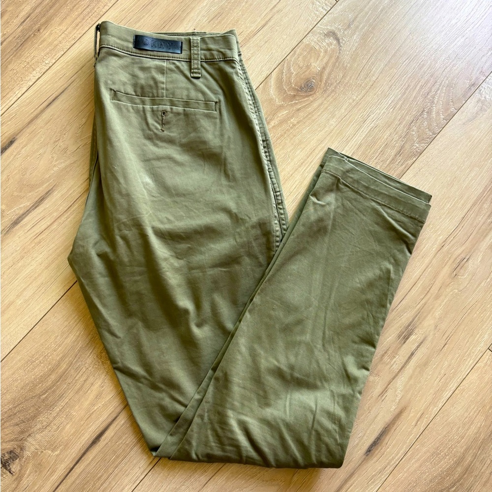 DKNY men’s chino pants